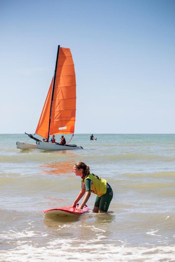 Huttopia Chardons Bleus Ile De Re Camping